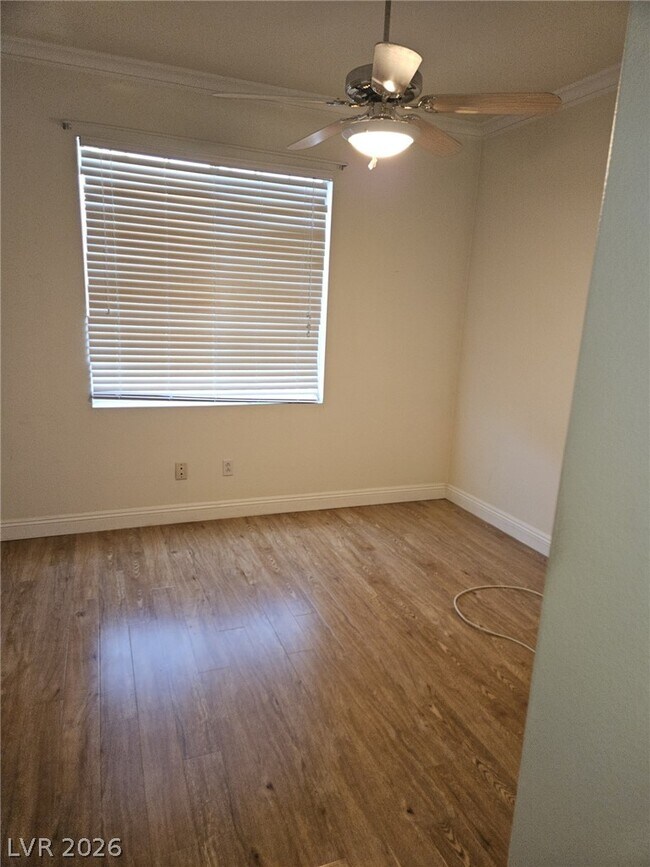 Building Photo - 9901 Trailwood Dr