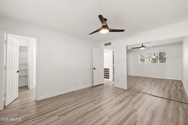 Building Photo - 2219 N 74th Pl