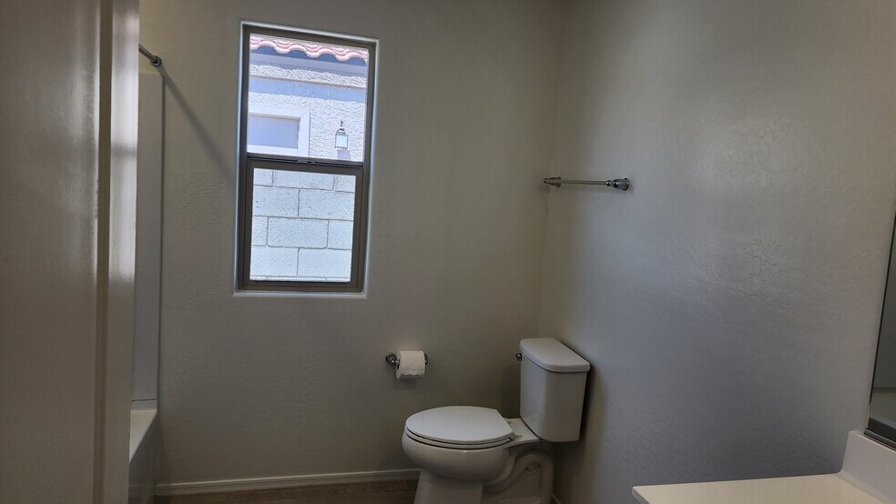 Building Photo - 24661 W Jessica Ln