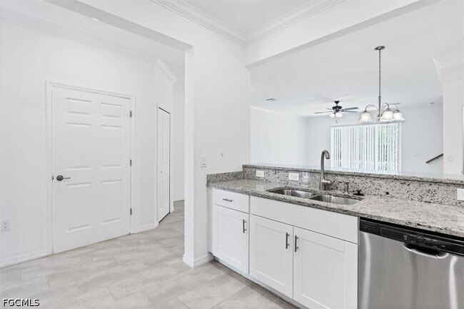Building Photo - 12062 Via Lighthouse Ln