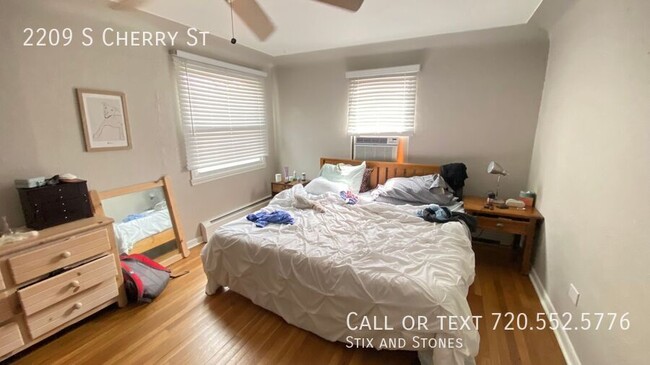 Building Photo - 2209 S Cherry St