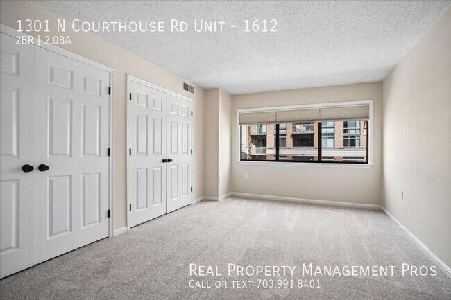 Building Photo - 1301 N Courthouse Rd