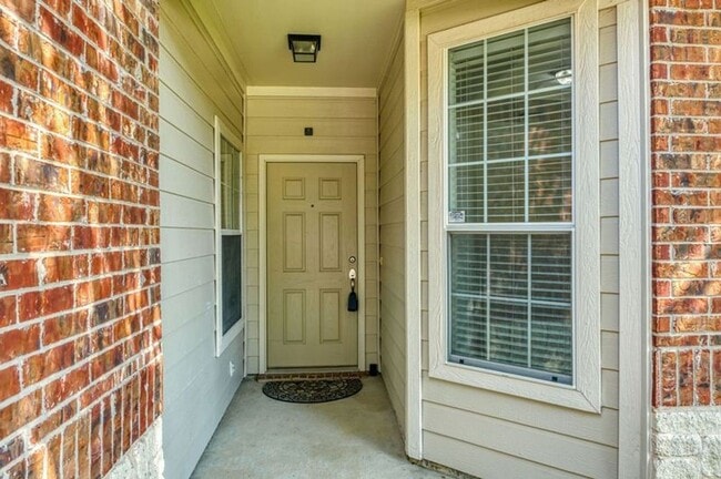 Building Photo - Townhome in Parker Estates!! READY for move in early June