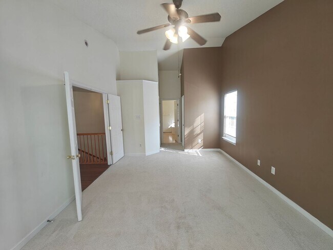 Building Photo - 2625 Piney Ridge Dr