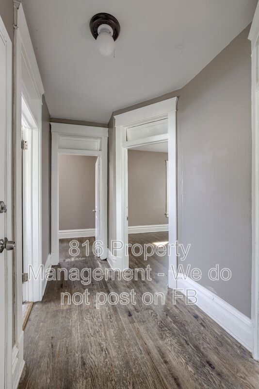 Building Photo - 800 E 33rd St