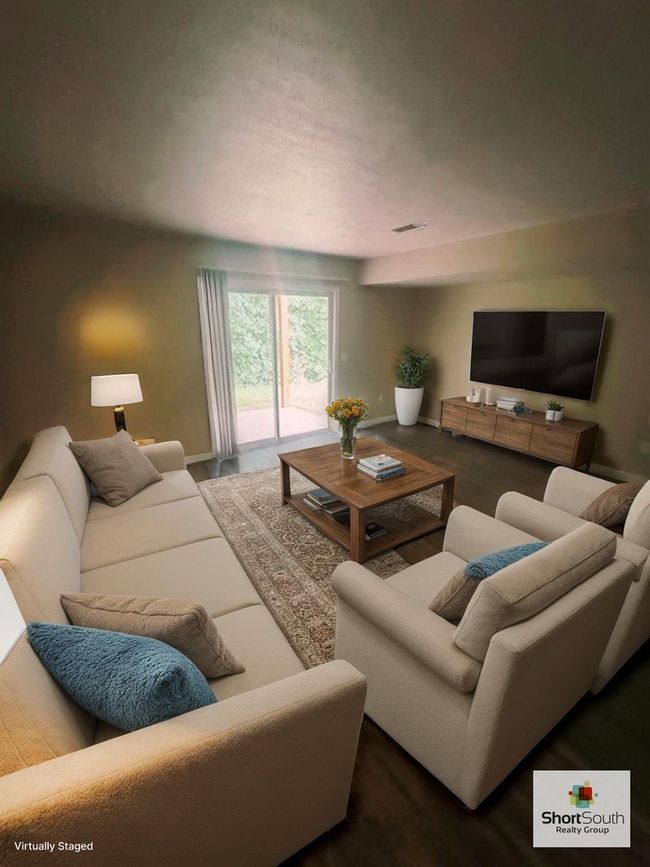 Building Photo - Updated 3 Bed 3.5 Bath Condo
