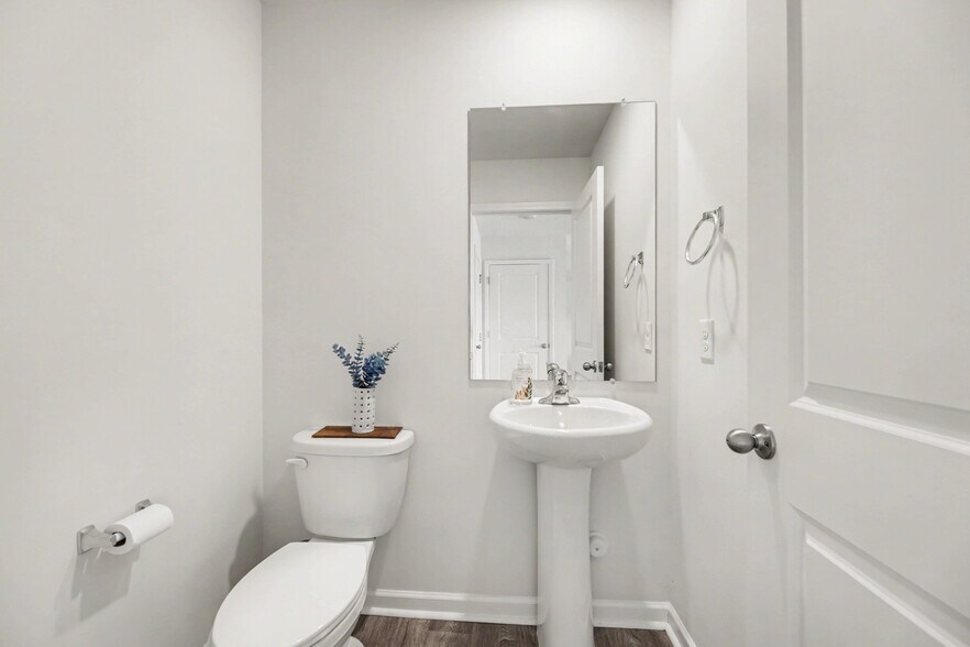 Building Photo - 5223 Ironwood Dr