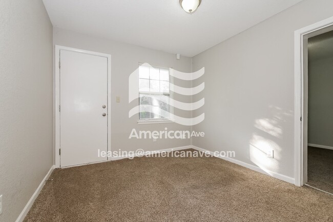 Building Photo - 6113 E 153 St