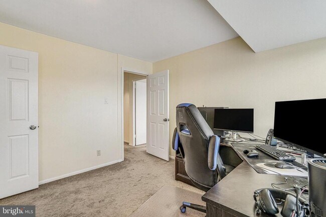 Building Photo - 5340 Holmes Run Pkwy