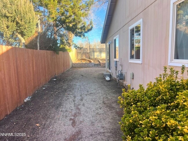 Building Photo - 1995 Trainer Wy