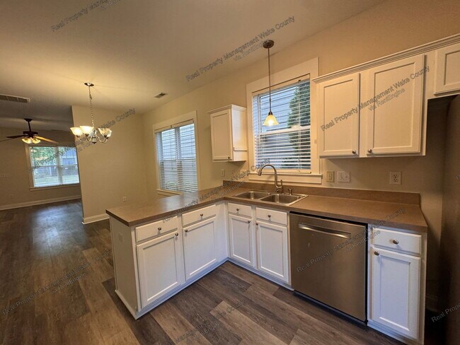 Building Photo - 10908 Connally Ln
