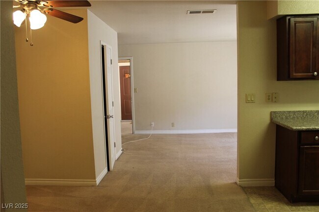Building Photo - 4310 Sandy River Dr