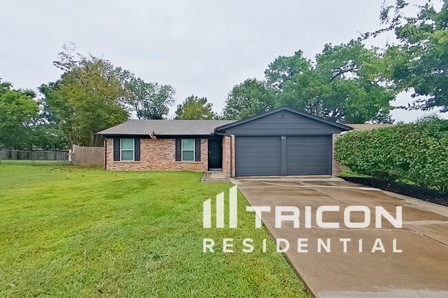 Building Photo - 612 Circleview Dr