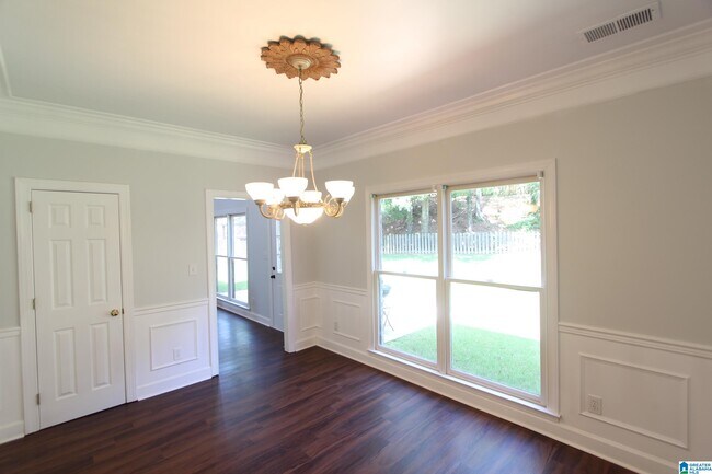 Building Photo - 5987 Waterside Dr