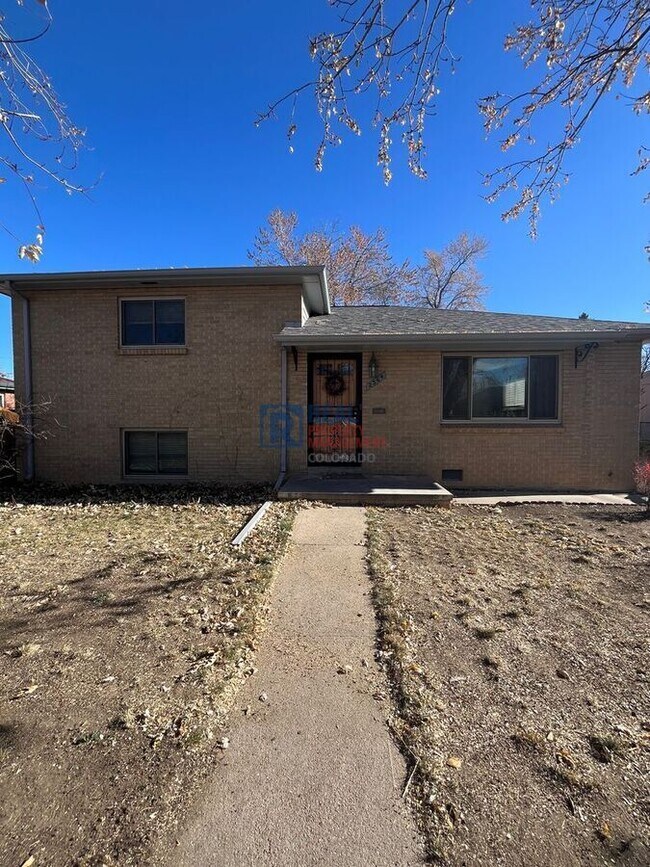 Primary Photo - 2564 S Yates St