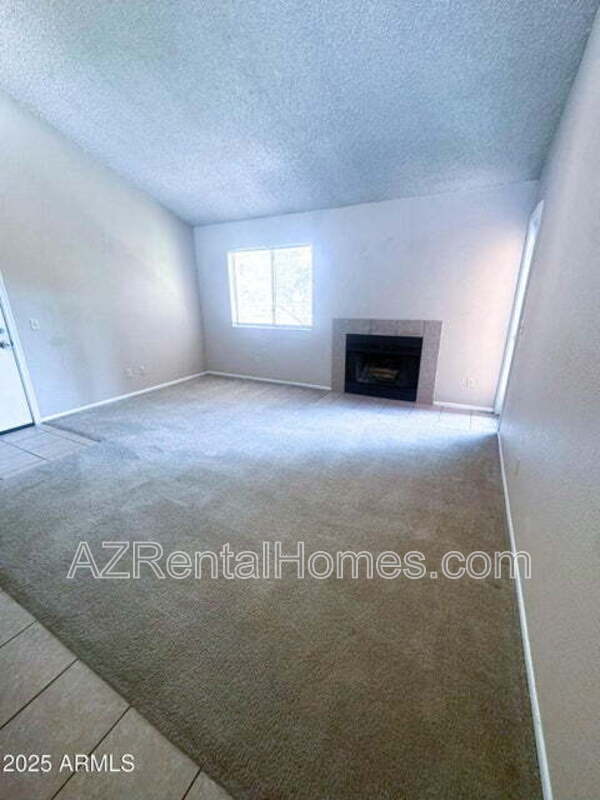 Building Photo - 1075 E Chandler Blvd