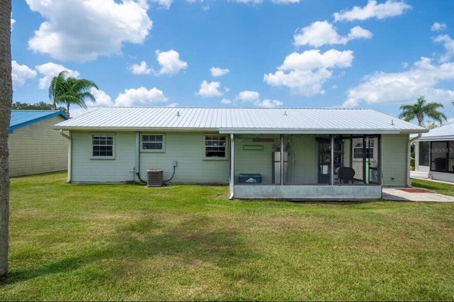 Building Photo - 5103 SE 42nd Trce