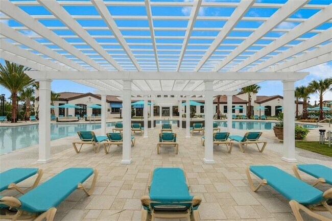 Building Photo - 2482 Dubai St