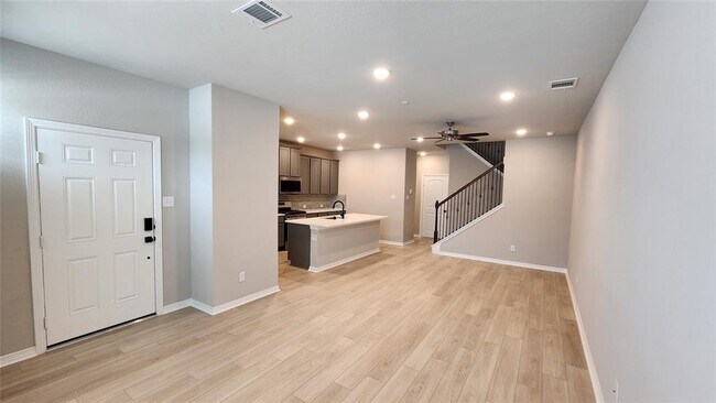 Building Photo - 8009 Scanlan Trl