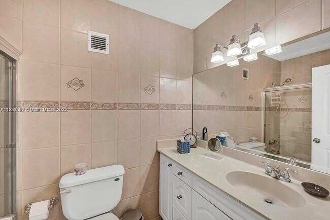 Building Photo - 3725 S Ocean Dr