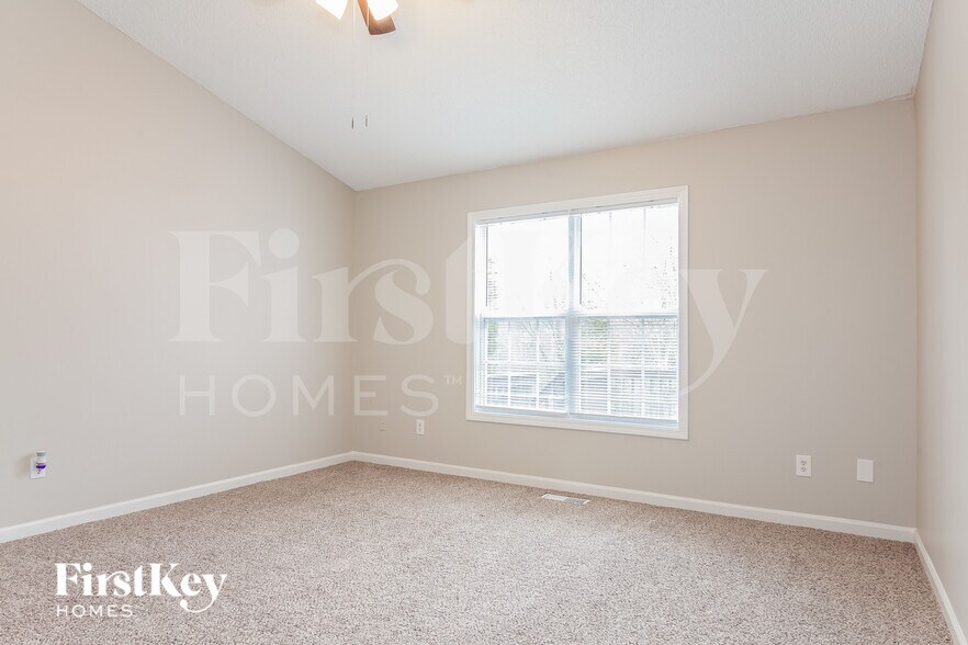 Building Photo - 998 Piney Church Rd