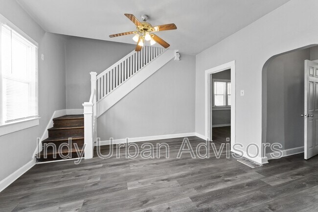 Building Photo - 1024 Winfield Ave