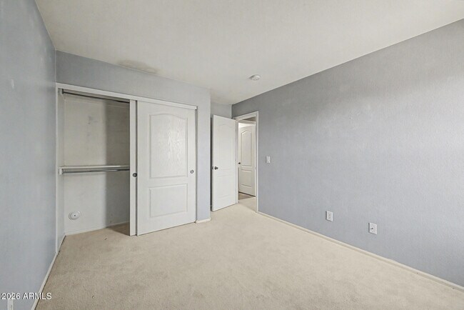 Building Photo - 4809 W Valencia Dr