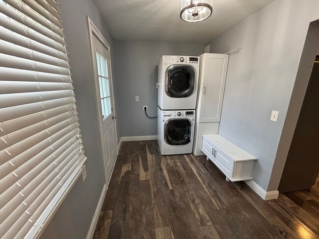 Building Photo - 4200 Whitman Ave