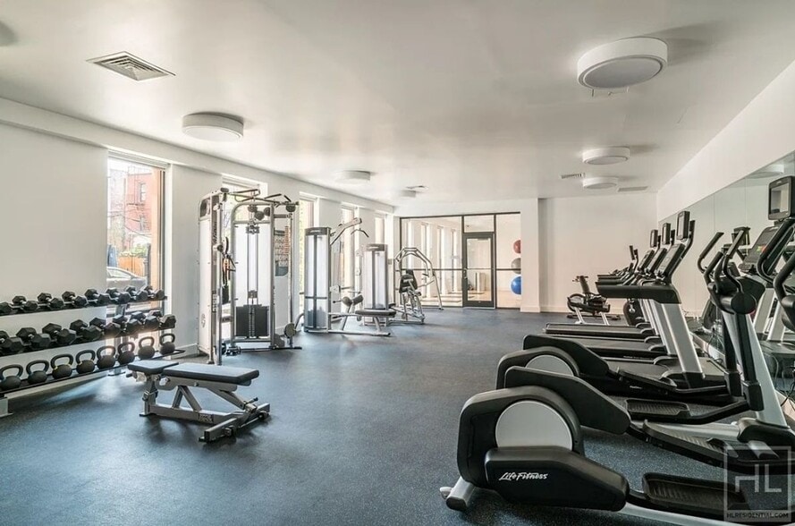 Building Photo - 310 Clarkson Ave