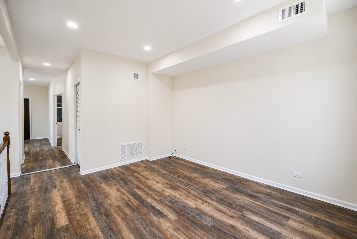 Building Photo - 1016 N Ridgeway Ave