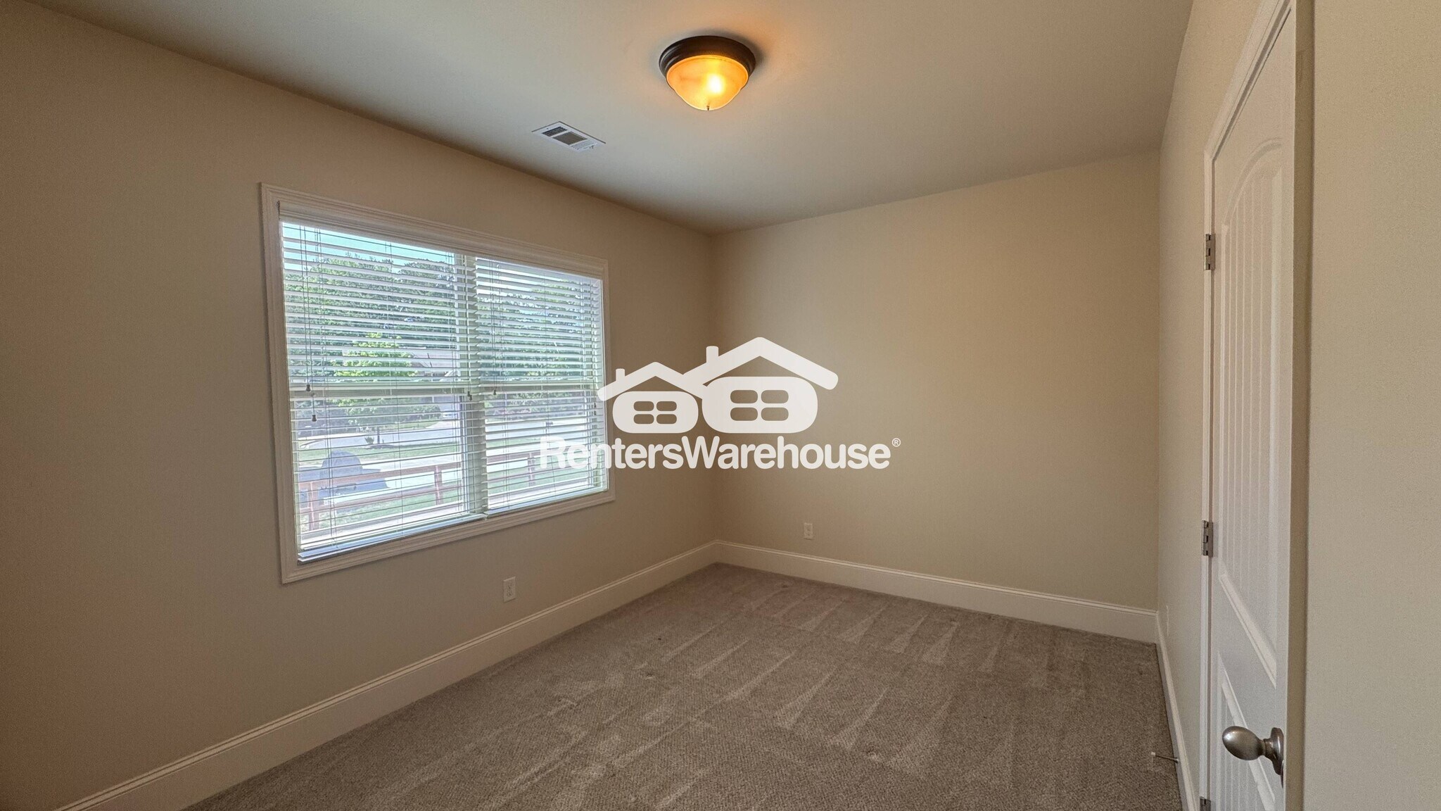 Building Photo - 5301 Cedar Mill Dr