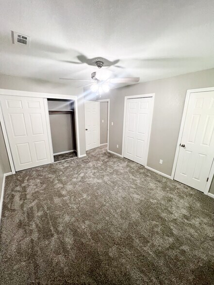 Building Photo - 6021 Camellia Dr