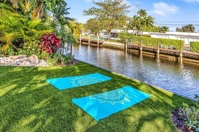 Building Photo - 2004 NE 17th Way