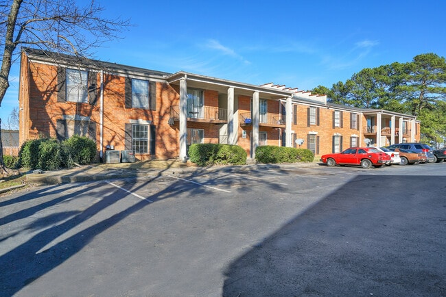 Exterior - Residence at Riverside Row