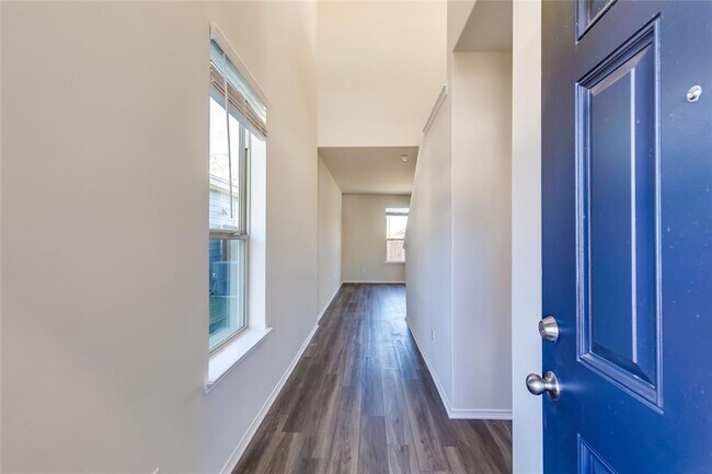 Building Photo - 71 Pacific Loon St