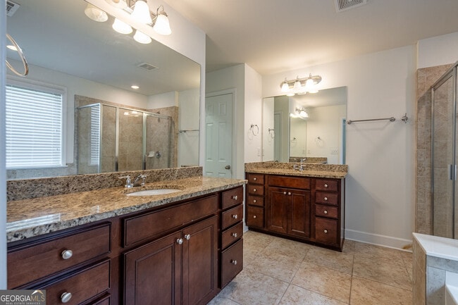 Building Photo - 1504 Woodbridge Way NE
