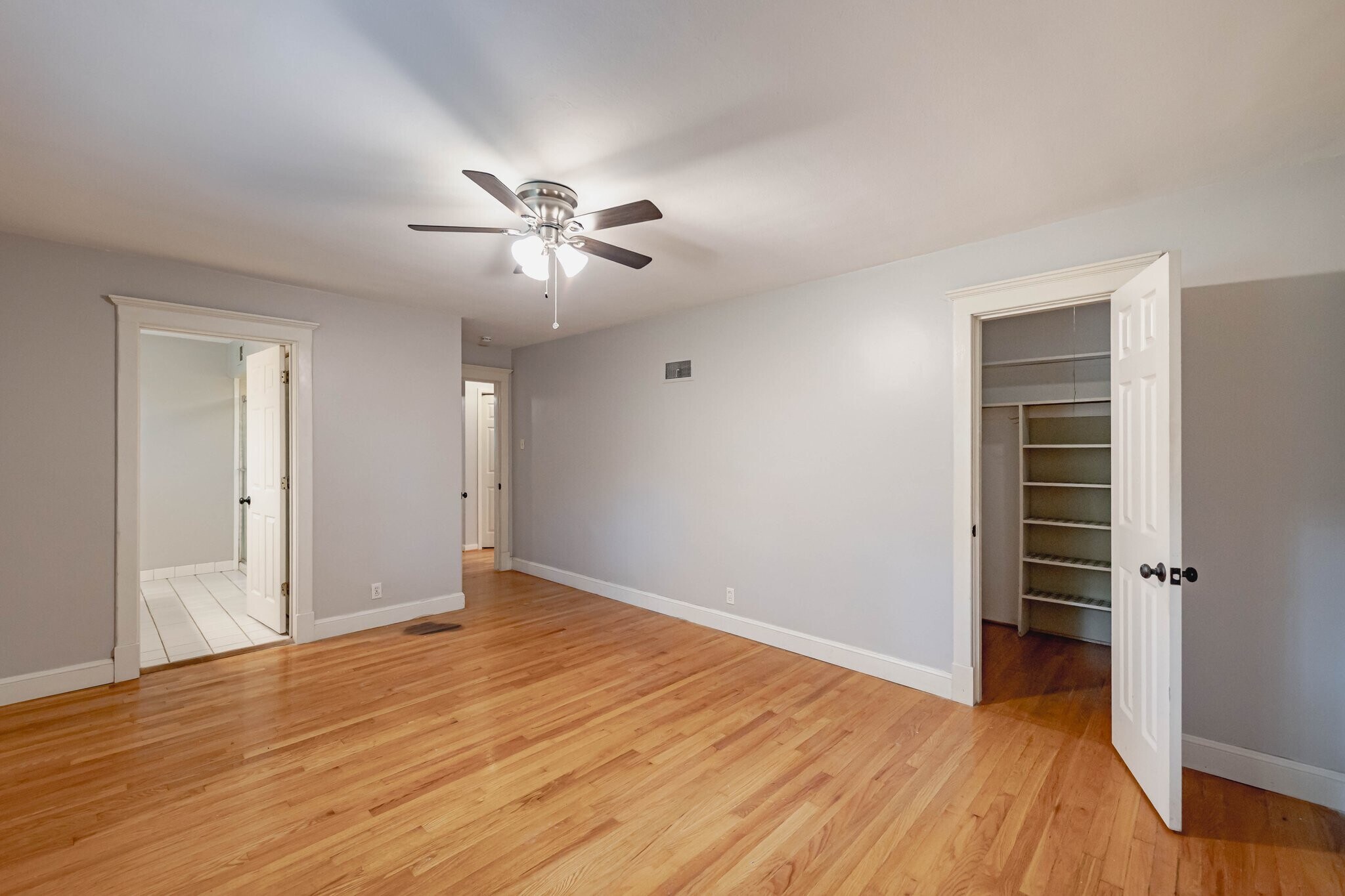 Building Photo - 8859 Rock Forest Dr