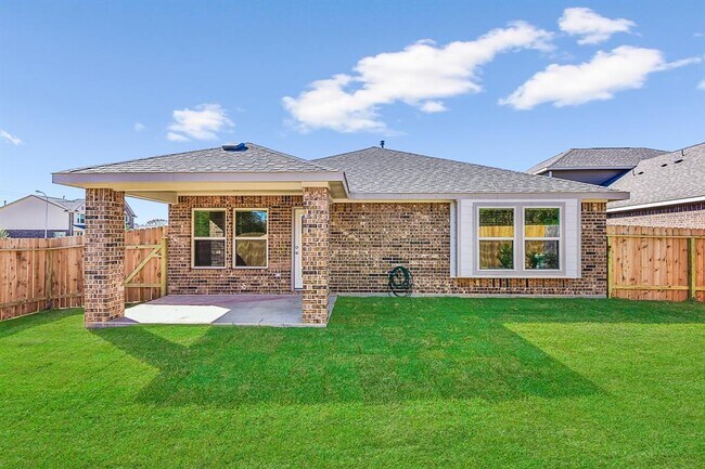 Building Photo - 23818 Willow Haven Dr