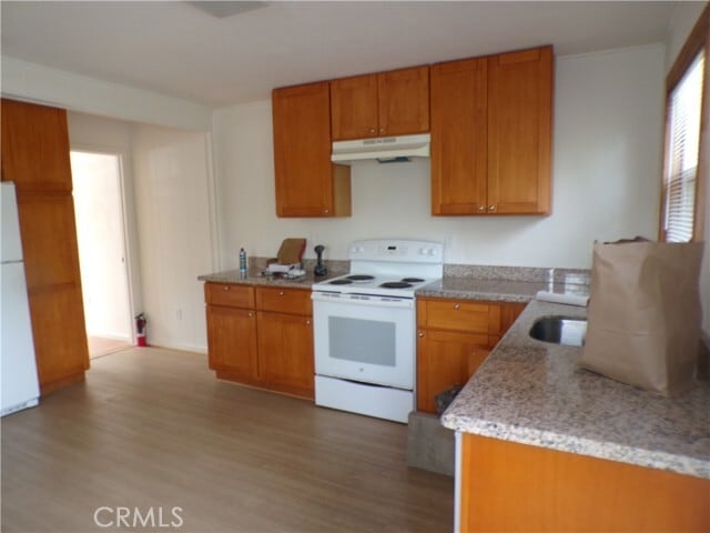 Building Photo - 14984 Putnam Ln