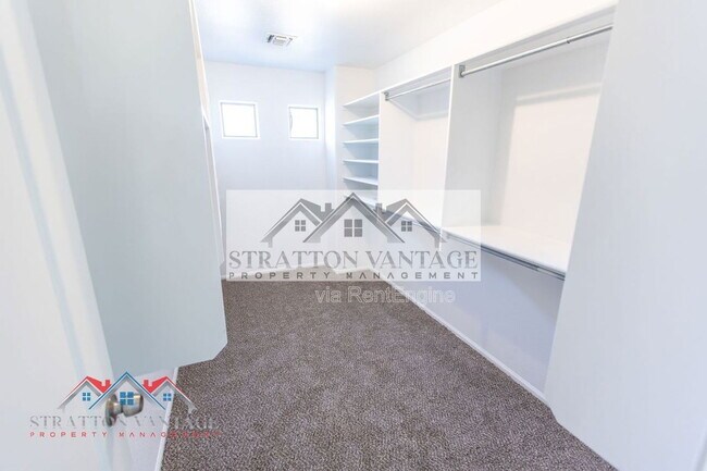 Building Photo - 16627 W McKinley St