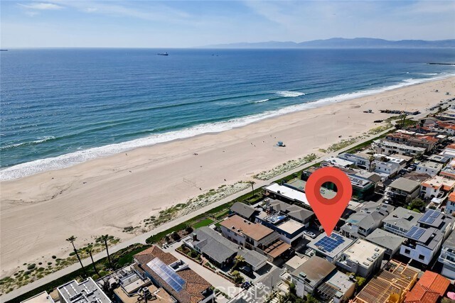 Building Photo - 3208 Ocean Dr