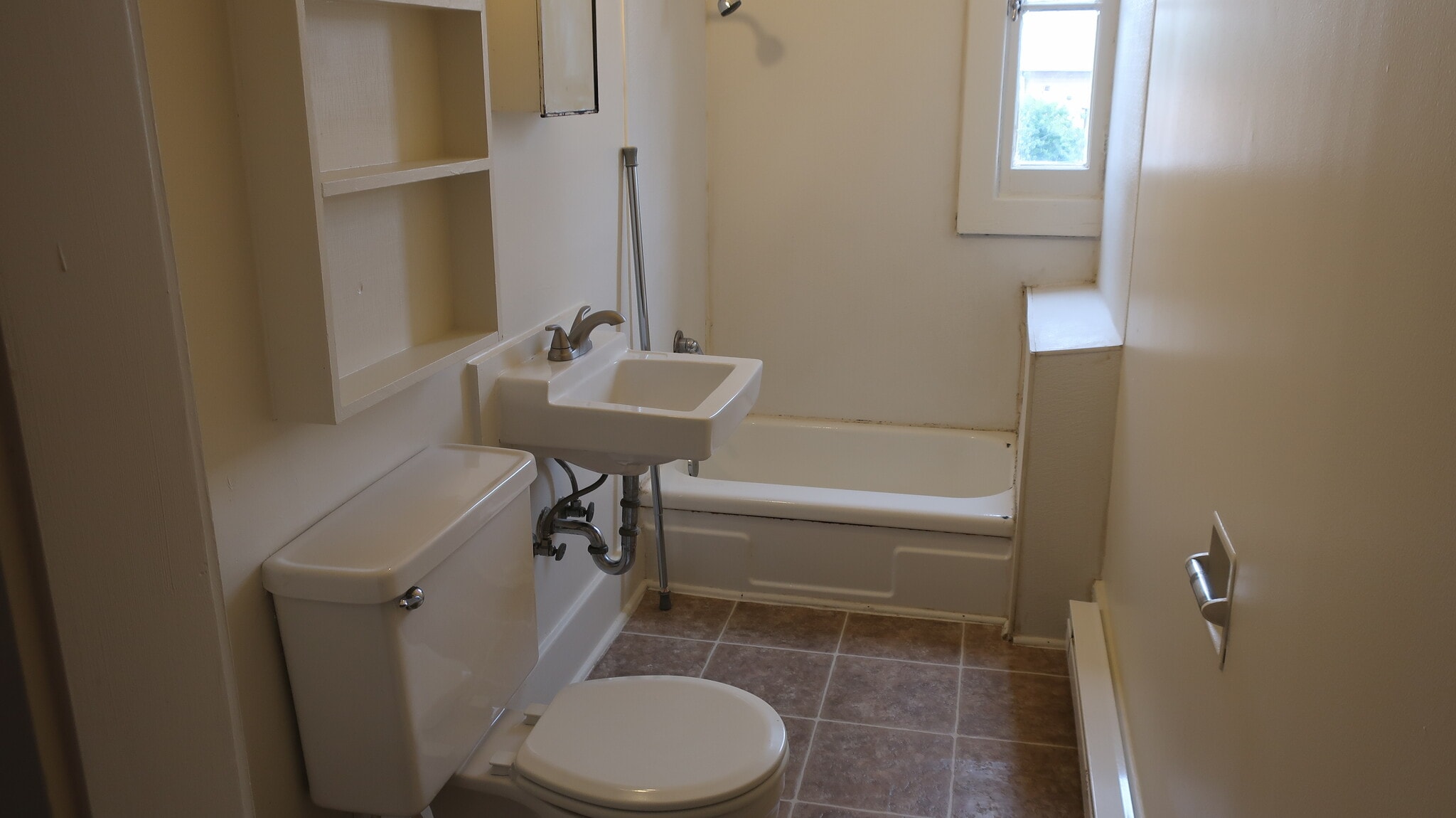 Building Photo - 500 Cascade St