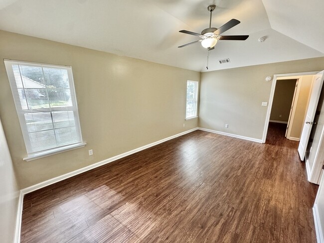 Building Photo - 5626 Tulip Tree Dr