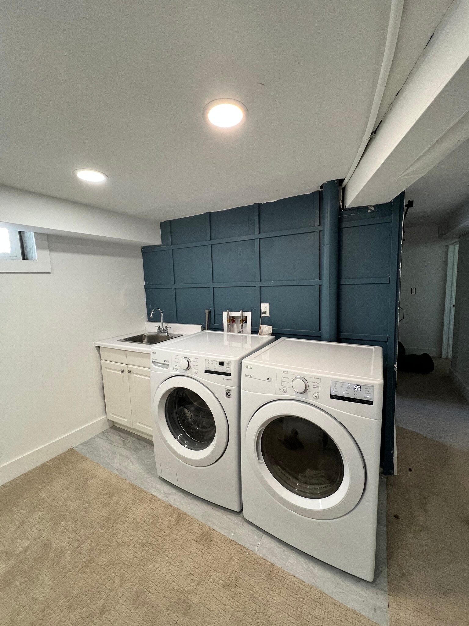 Building Photo - 1647 E Woodland Ave