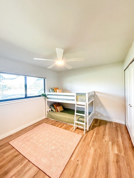 Building Photo - 4791 Palmetto Terrace