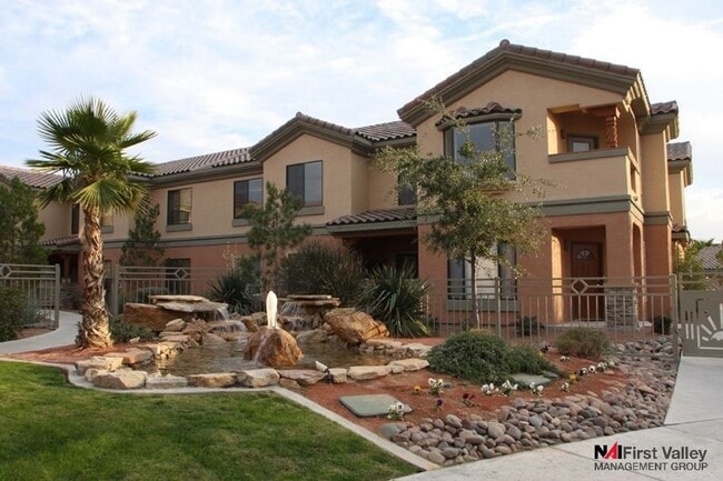 Building Photo - 3 Bedrooms, 2 Baths and a Single Car Garage