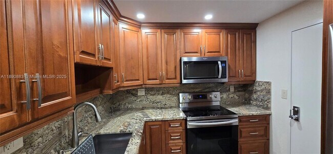Building Photo - 10777 W Sample Rd