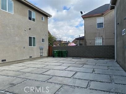 Building Photo - 619 E 21st St