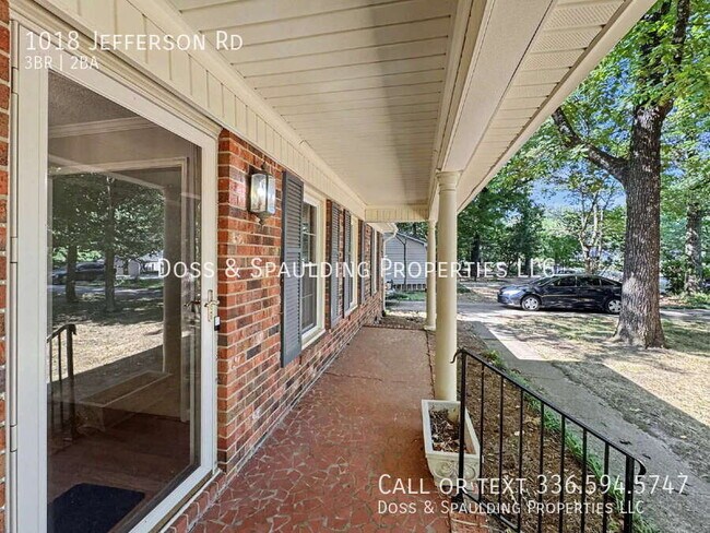 Building Photo - 1018 Jefferson Rd