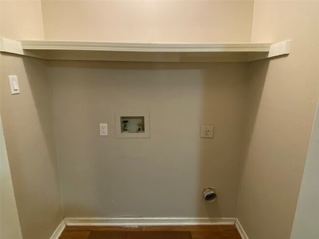 Building Photo - 3063 Olympia Dr